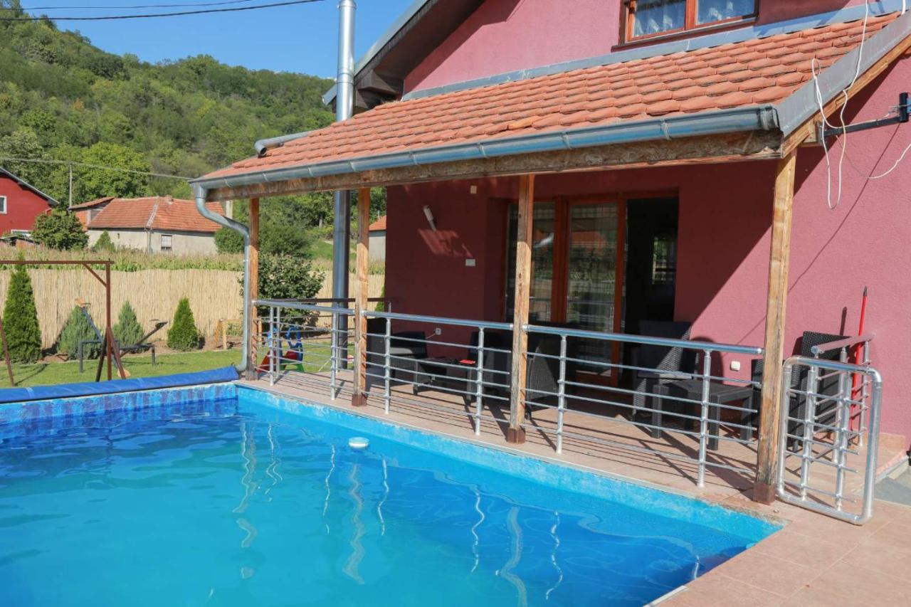 Vila Viktori Pirot Exterior photo