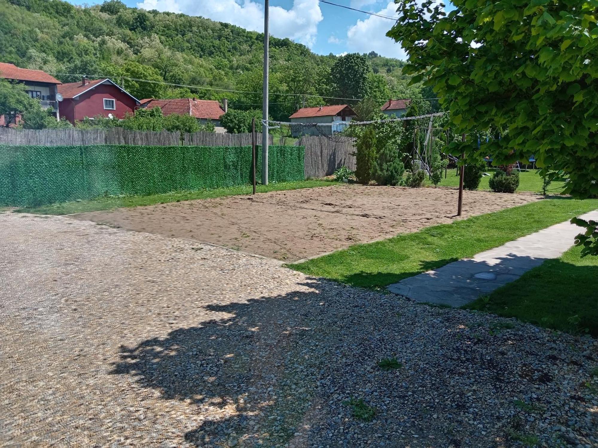 Vila Viktori Pirot Exterior photo